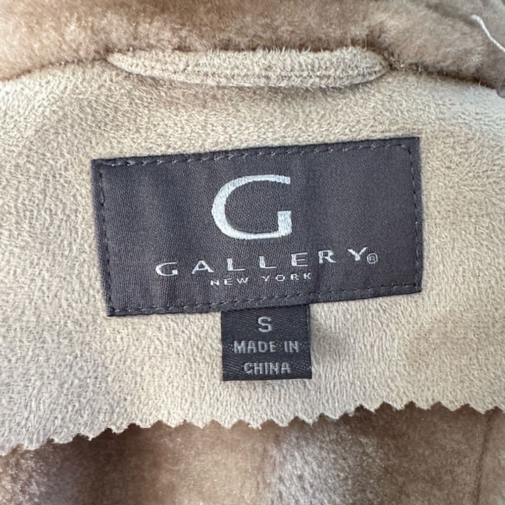 Gallery Women's Faux Suede and Fur Cozy Style Coat in Cream sized S - Picture 9 of 12